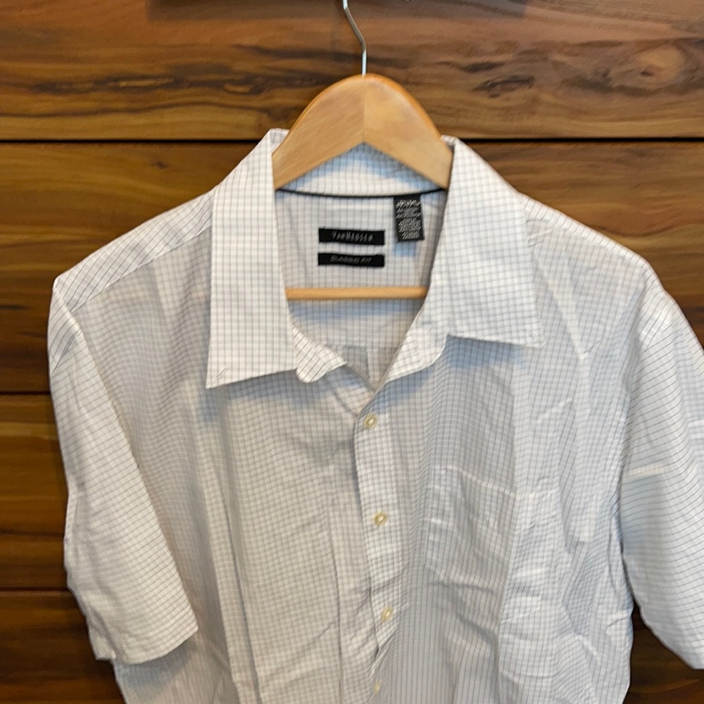 Van Heusen button up dress shirt